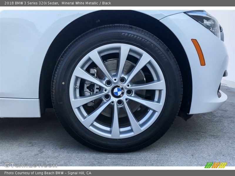 Mineral White Metallic / Black 2018 BMW 3 Series 320i Sedan