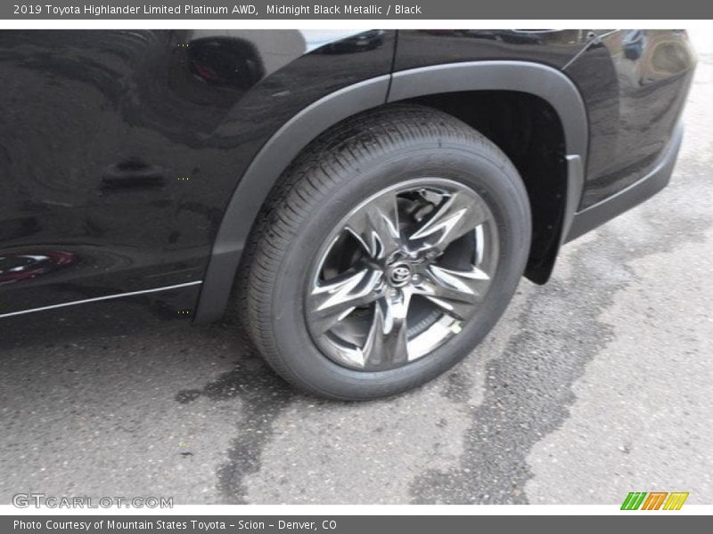 Midnight Black Metallic / Black 2019 Toyota Highlander Limited Platinum AWD