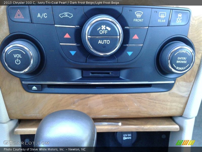 Ivory Tri-Coat Pearl / Dark Frost Beige/Light Frost Beige 2013 Chrysler 300 C