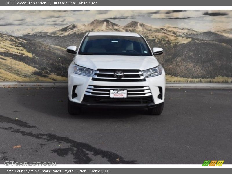 Blizzard Pearl White / Ash 2019 Toyota Highlander LE