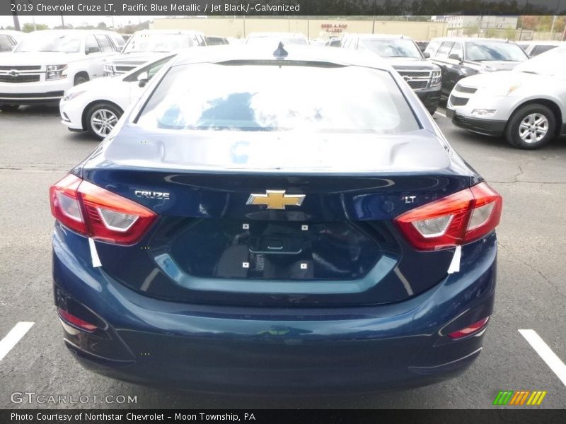 Pacific Blue Metallic / Jet Black/­Galvanized 2019 Chevrolet Cruze LT