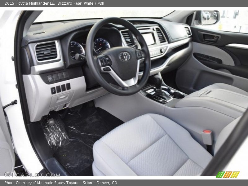 Blizzard Pearl White / Ash 2019 Toyota Highlander LE