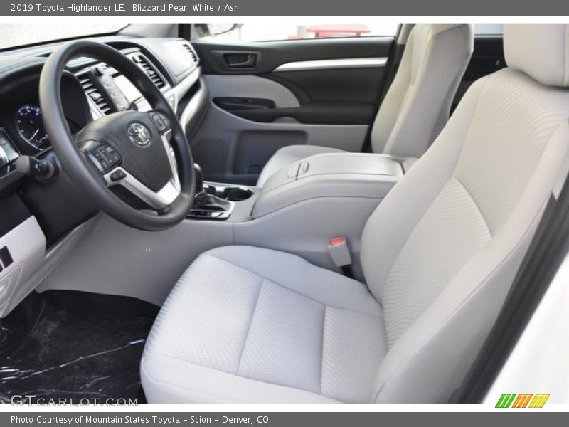 Blizzard Pearl White / Ash 2019 Toyota Highlander LE