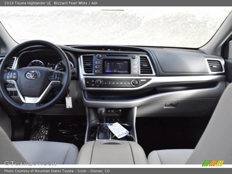 Blizzard Pearl White / Ash 2019 Toyota Highlander LE
