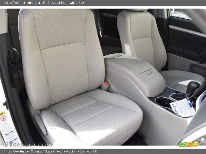 Blizzard Pearl White / Ash 2019 Toyota Highlander LE