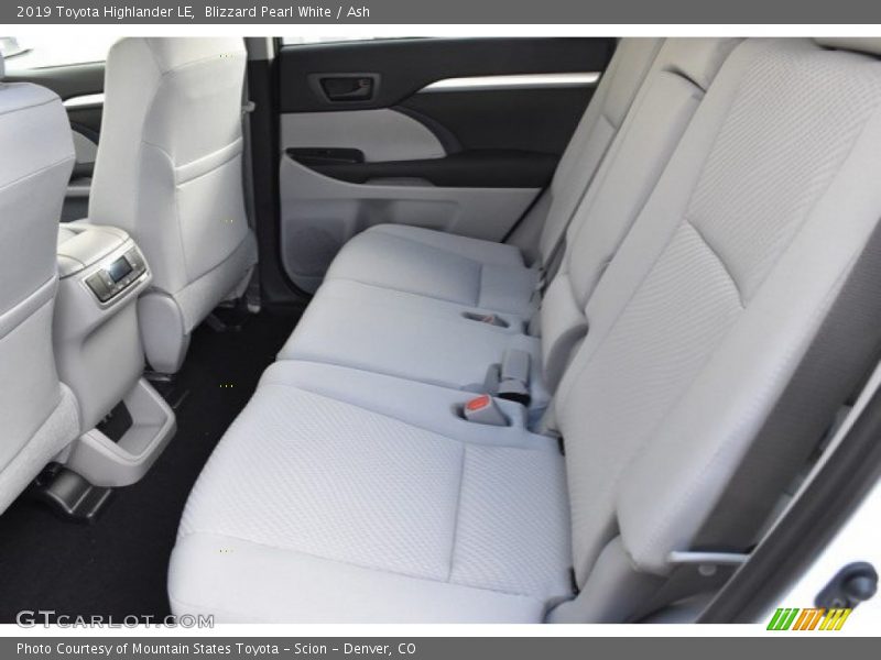 Blizzard Pearl White / Ash 2019 Toyota Highlander LE