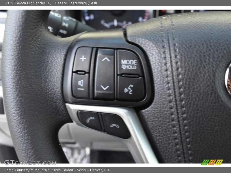 Blizzard Pearl White / Ash 2019 Toyota Highlander LE