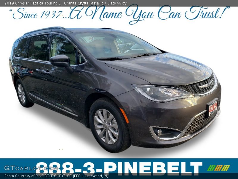 Granite Crystal Metallic / Black/Alloy 2019 Chrysler Pacifica Touring L