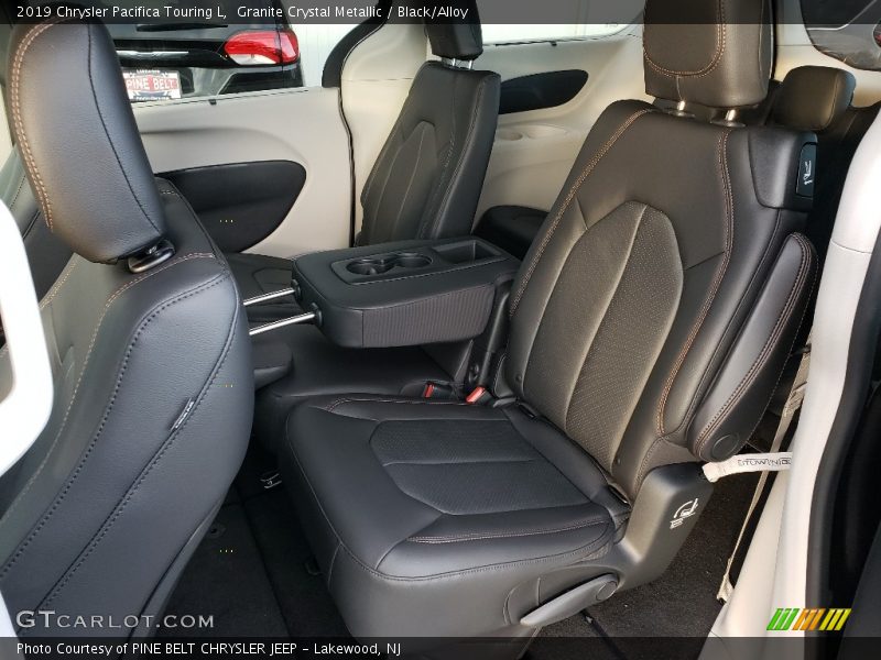 Granite Crystal Metallic / Black/Alloy 2019 Chrysler Pacifica Touring L