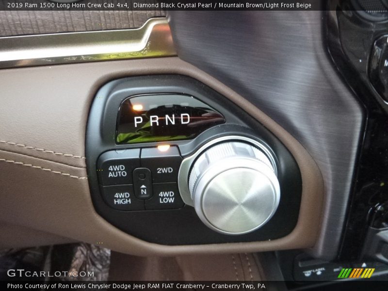 Diamond Black Crystal Pearl / Mountain Brown/Light Frost Beige 2019 Ram 1500 Long Horn Crew Cab 4x4