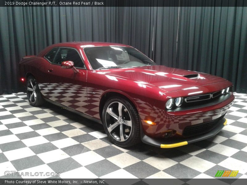 Octane Red Pearl / Black 2019 Dodge Challenger R/T