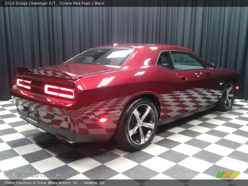 Octane Red Pearl / Black 2019 Dodge Challenger R/T
