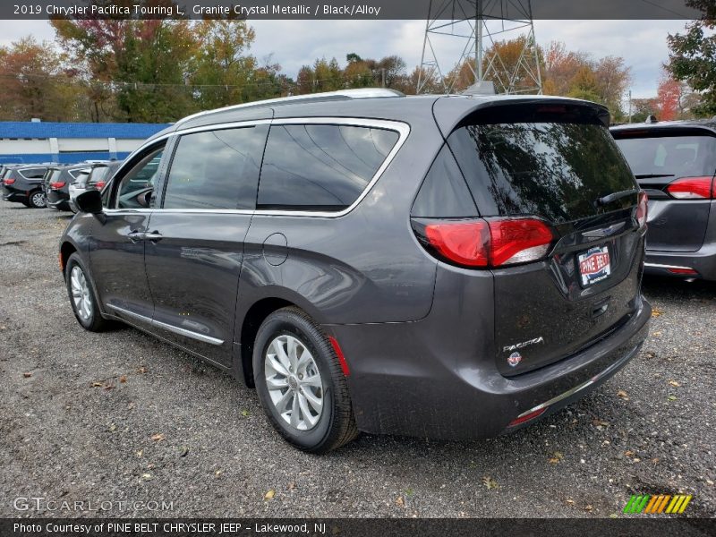Granite Crystal Metallic / Black/Alloy 2019 Chrysler Pacifica Touring L
