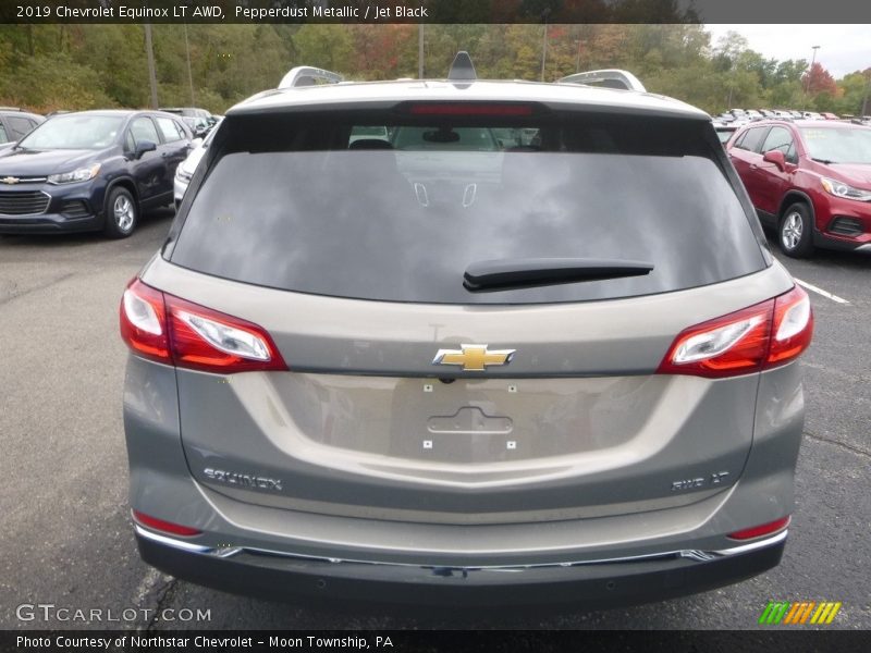 Pepperdust Metallic / Jet Black 2019 Chevrolet Equinox LT AWD