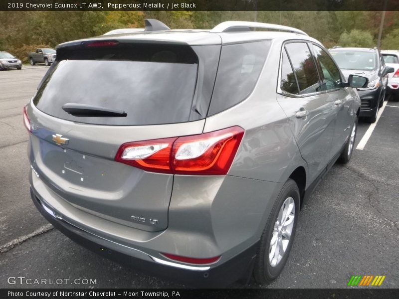 Pepperdust Metallic / Jet Black 2019 Chevrolet Equinox LT AWD