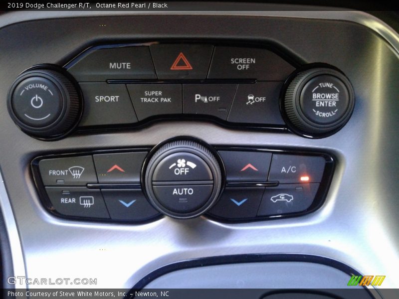 Octane Red Pearl / Black 2019 Dodge Challenger R/T