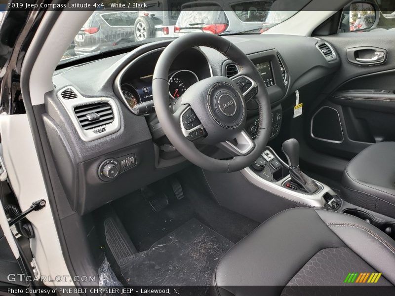 White / Black 2019 Jeep Compass Latitude 4x4