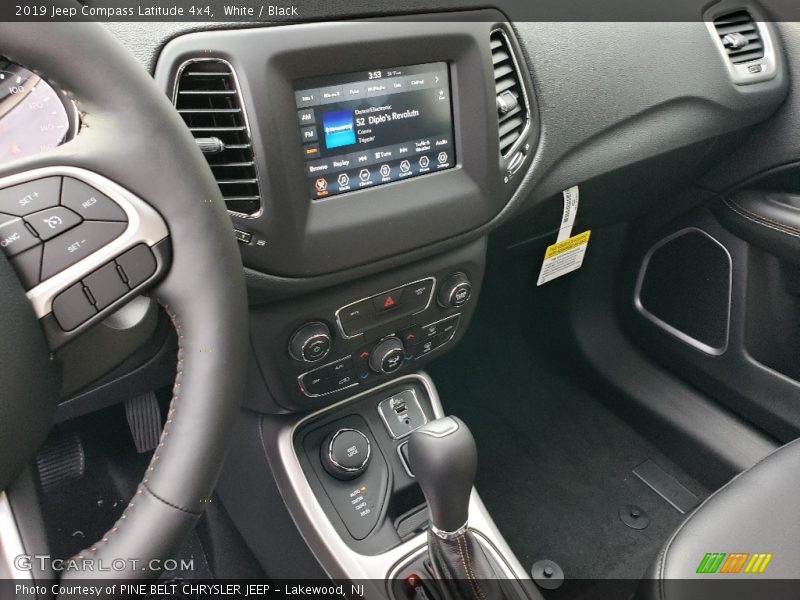 White / Black 2019 Jeep Compass Latitude 4x4