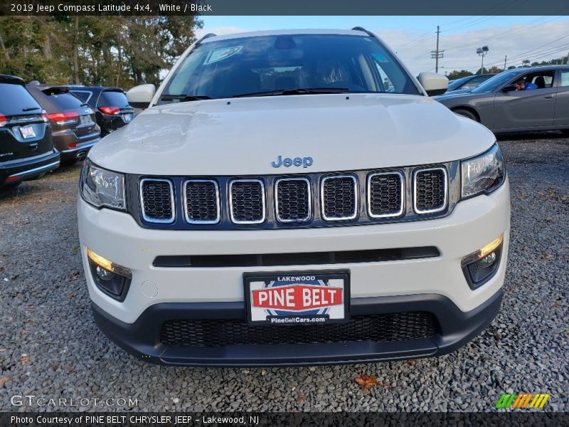 White / Black 2019 Jeep Compass Latitude 4x4