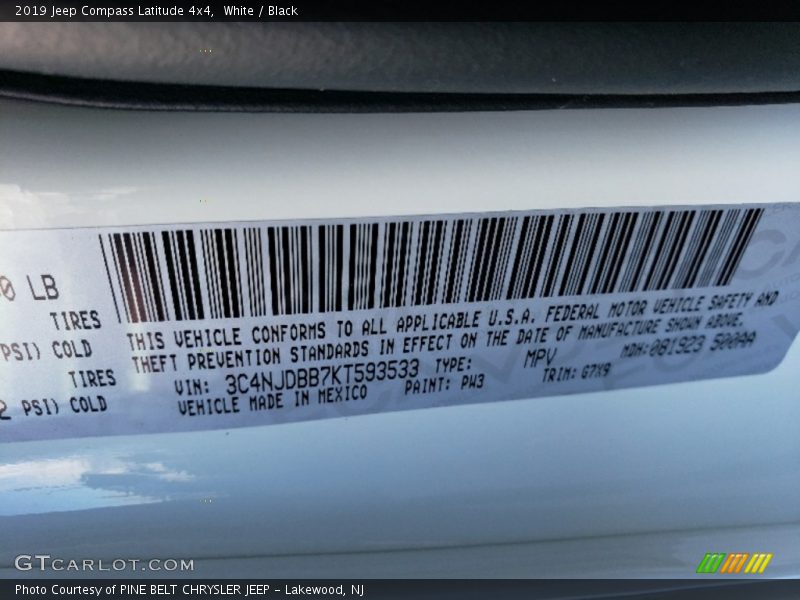 White / Black 2019 Jeep Compass Latitude 4x4
