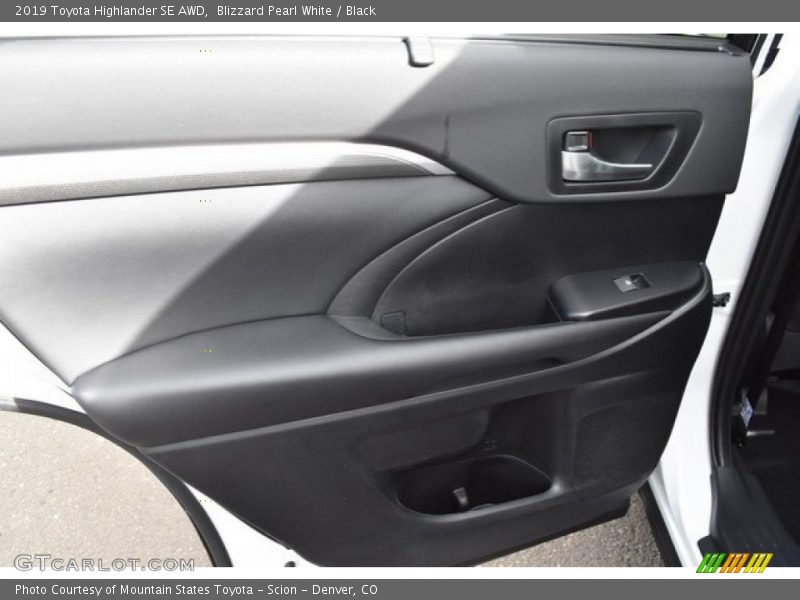 Blizzard Pearl White / Black 2019 Toyota Highlander SE AWD