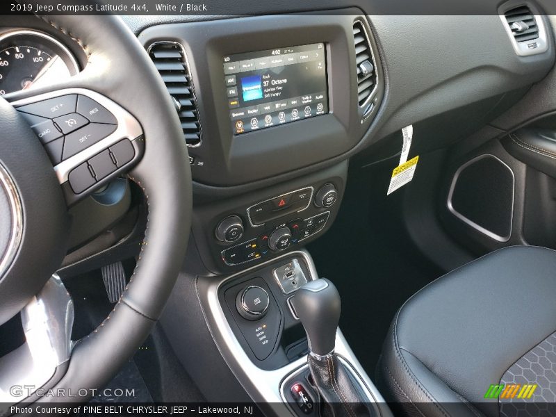 White / Black 2019 Jeep Compass Latitude 4x4