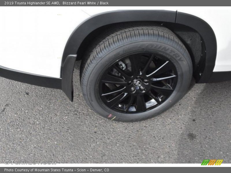 Blizzard Pearl White / Black 2019 Toyota Highlander SE AWD