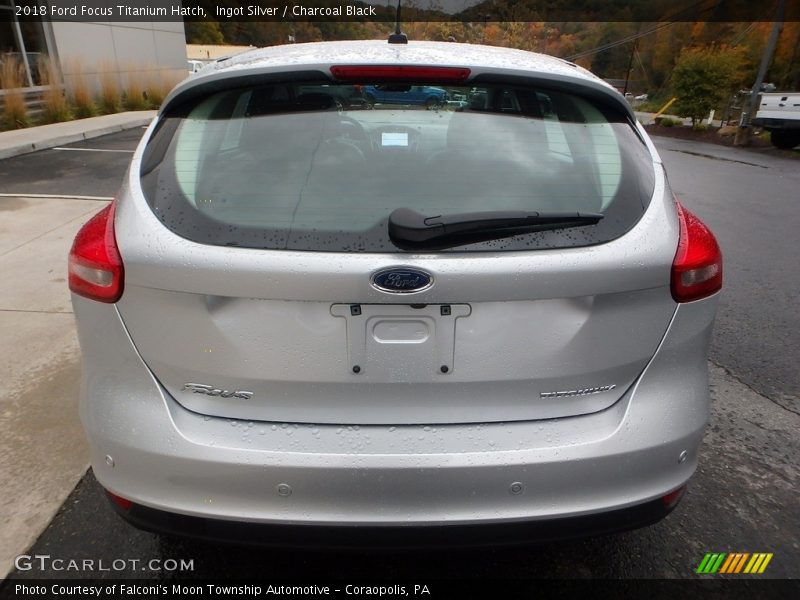 Ingot Silver / Charcoal Black 2018 Ford Focus Titanium Hatch