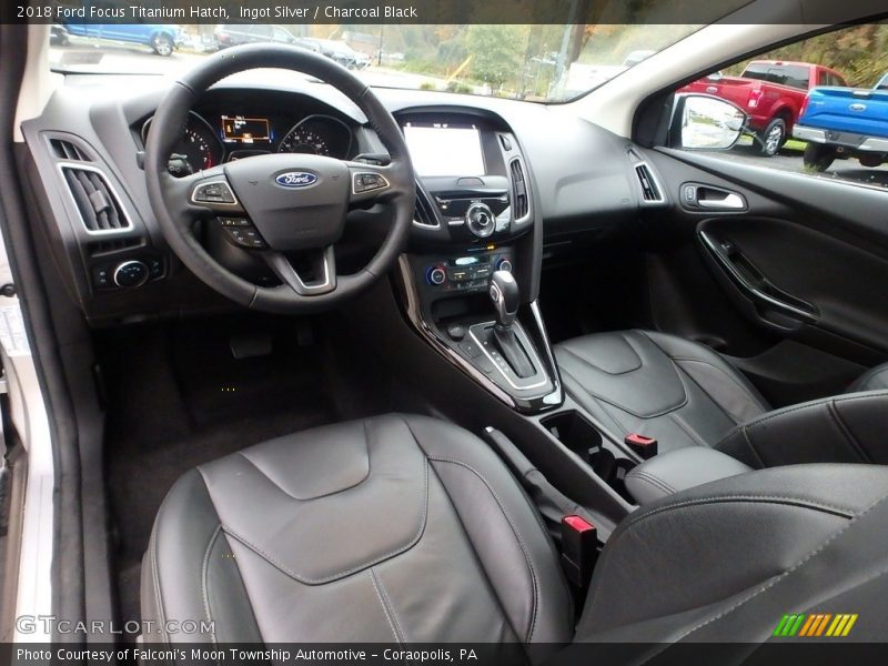  2018 Focus Titanium Hatch Charcoal Black Interior