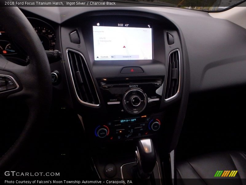 Ingot Silver / Charcoal Black 2018 Ford Focus Titanium Hatch