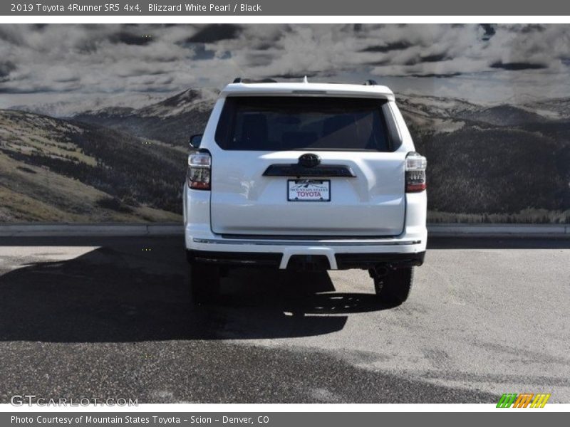 Blizzard White Pearl / Black 2019 Toyota 4Runner SR5 4x4