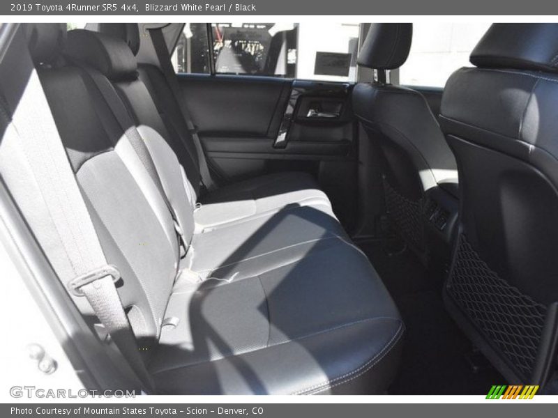 Blizzard White Pearl / Black 2019 Toyota 4Runner SR5 4x4