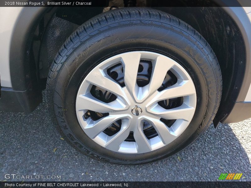 Brilliant Silver / Charcoal 2018 Nissan Rogue S