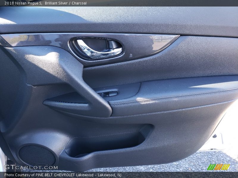 Brilliant Silver / Charcoal 2018 Nissan Rogue S
