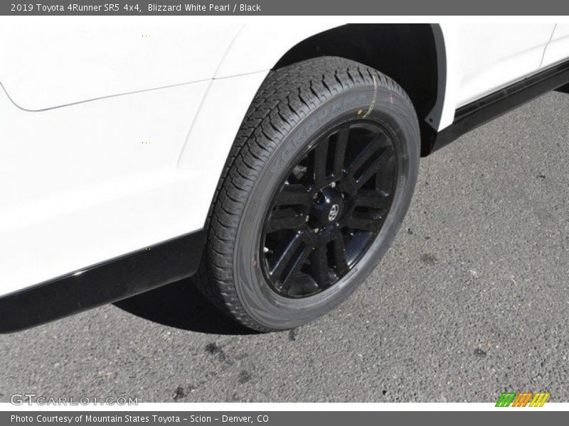 Blizzard White Pearl / Black 2019 Toyota 4Runner SR5 4x4