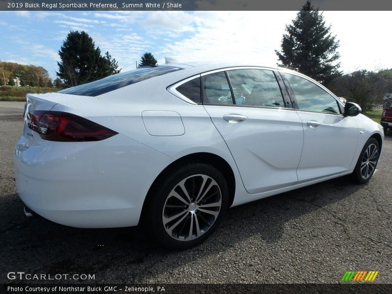 Summit White / Shale 2019 Buick Regal Sportback Preferred