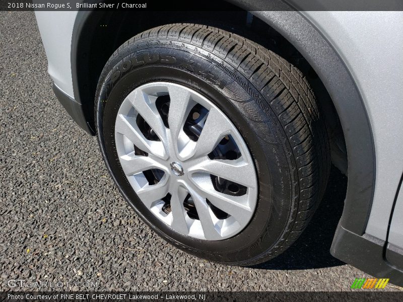 Brilliant Silver / Charcoal 2018 Nissan Rogue S