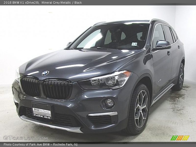 Mineral Grey Metallic / Black 2018 BMW X1 xDrive28i