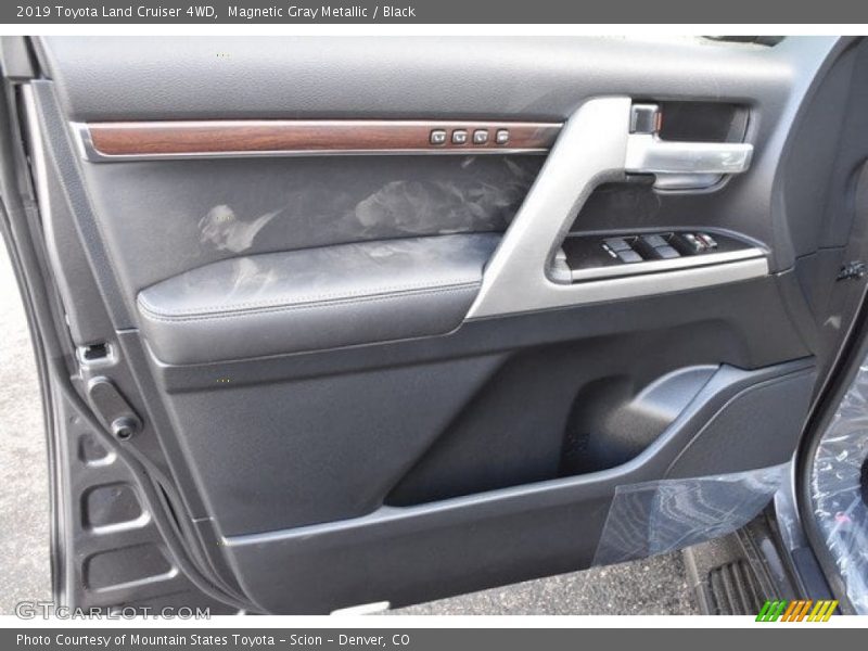 Magnetic Gray Metallic / Black 2019 Toyota Land Cruiser 4WD
