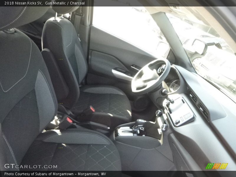 Gun Metallic / Charcoal 2018 Nissan Kicks SV