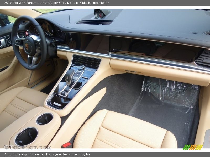 Agate Grey Metallic / Black/Luxor Beige 2018 Porsche Panamera 4S