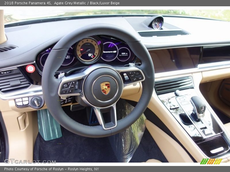 Agate Grey Metallic / Black/Luxor Beige 2018 Porsche Panamera 4S