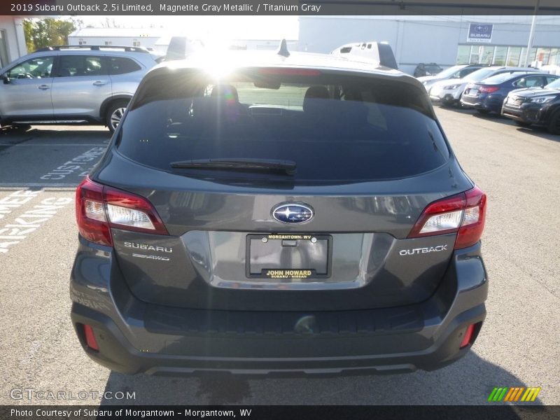 Magnetite Gray Metallic / Titanium Gray 2019 Subaru Outback 2.5i Limited