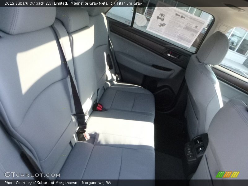 Magnetite Gray Metallic / Titanium Gray 2019 Subaru Outback 2.5i Limited