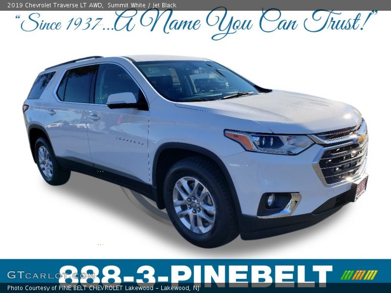 Summit White / Jet Black 2019 Chevrolet Traverse LT AWD