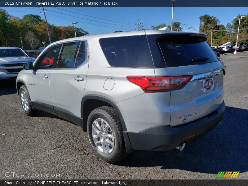 Silver Ice Metallic / Jet Black 2019 Chevrolet Traverse LS AWD