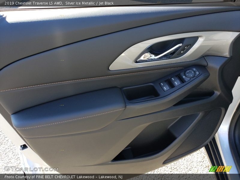 Silver Ice Metallic / Jet Black 2019 Chevrolet Traverse LS AWD