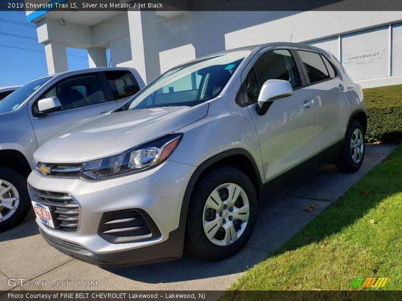 Silver Ice Metallic / Jet Black 2019 Chevrolet Trax LS