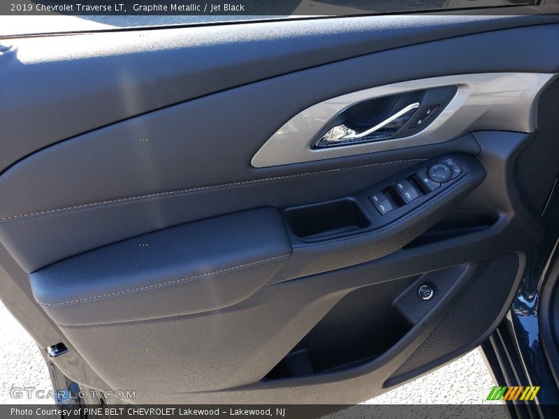 Graphite Metallic / Jet Black 2019 Chevrolet Traverse LT