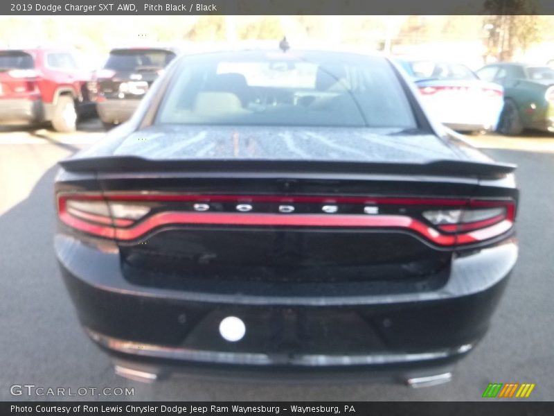 Pitch Black / Black 2019 Dodge Charger SXT AWD